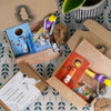 Moomin Bundle klíčenka + balzám na rty + gumídci